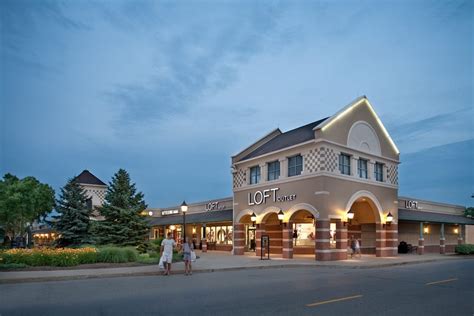 Grove city pa outlets - Jun 25, 2019 · Outlet Mall Address: Grove City Premium Outlets. 1911 Leesburg Grove City Road. Grove City, PA 16127. (724) 748-4770. 